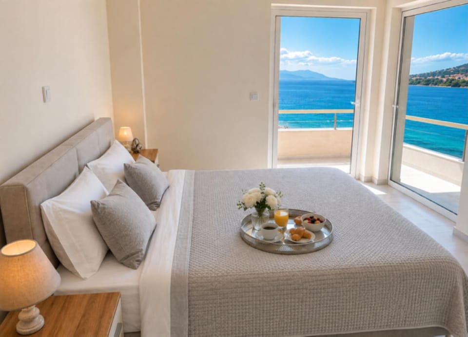 Bedroom, Sea view, Location