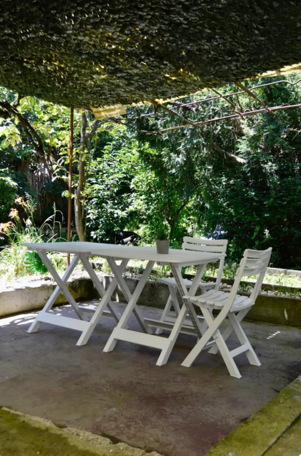Herceg Novi Seaside Retreat with Serene Garden Apartment in Kotor Municipality