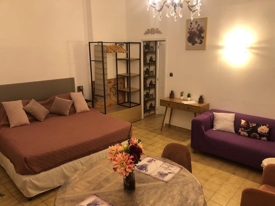Bed, Seating area, Bedroom, wardrobe