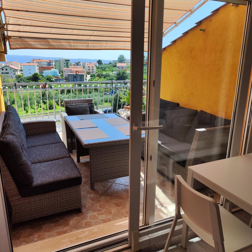 Patio, View (from property/room), Balcony/Terrace, Seating area, Dining area