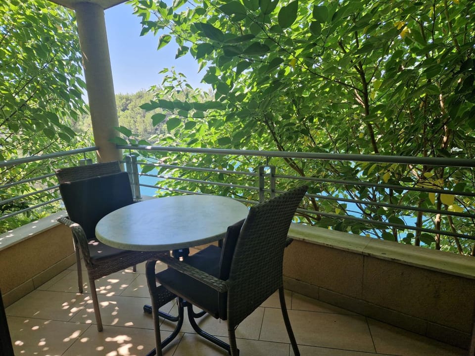 Property building, Balcony/Terrace