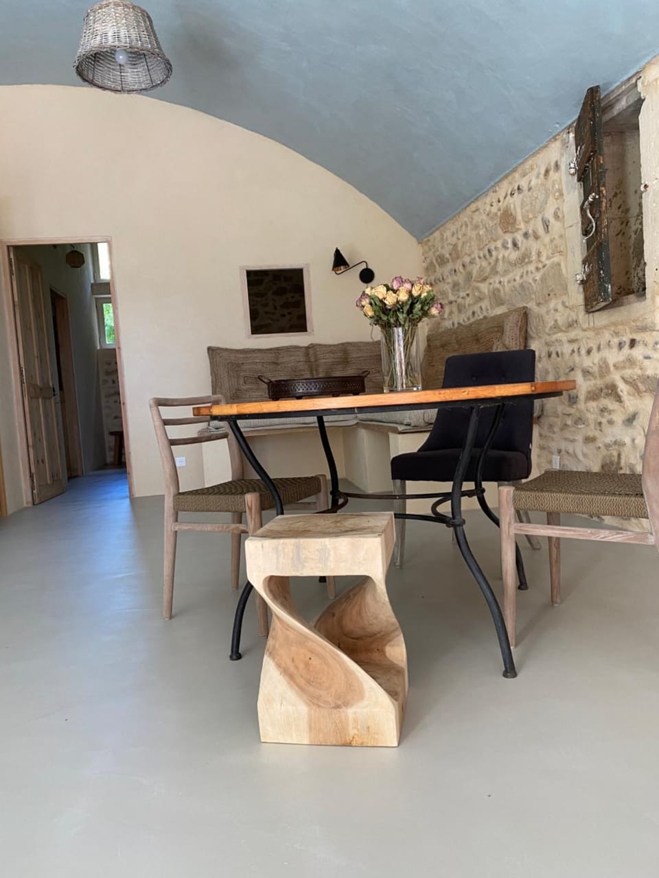 Seating area, Dining area