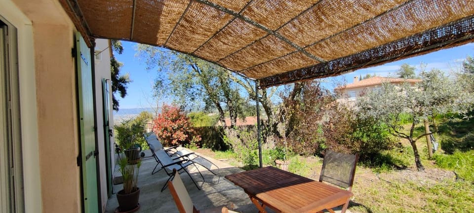 Patio, View (from property/room), Balcony/Terrace, sunbed