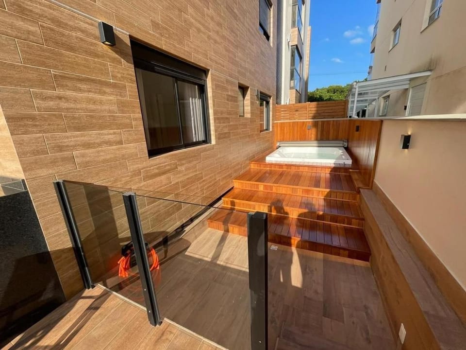 Cód 27 - Apartamento térreo com jacuzzi e área gourmet na Praia de Palmas Apartment in Florianopolis
