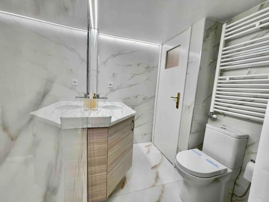 Toilet, Bathroom