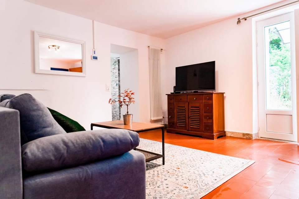 EVA Apartment in Île-de-France