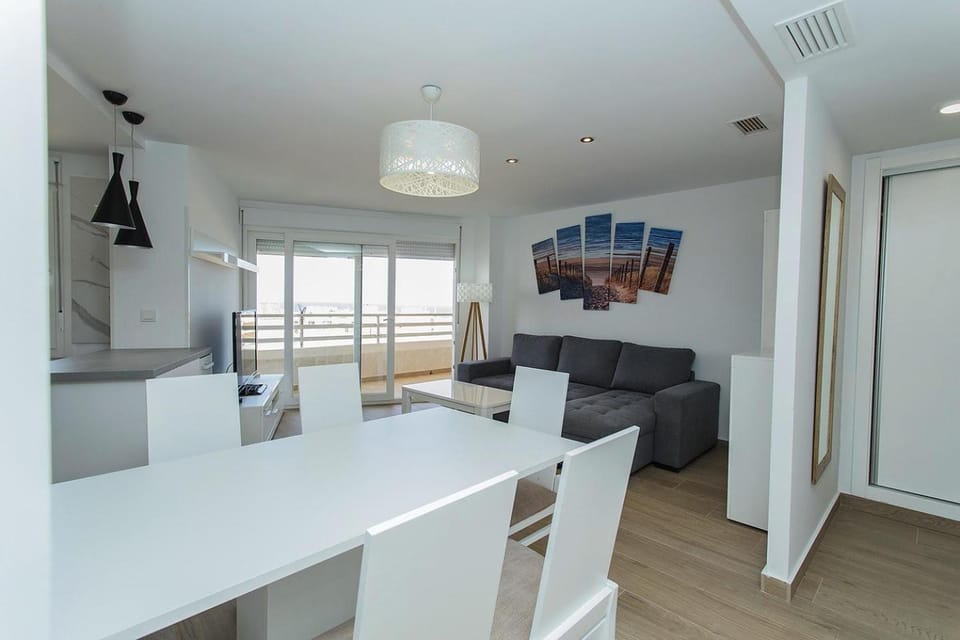 Kitchen or kitchenette, Living room, Seating area, Dining area