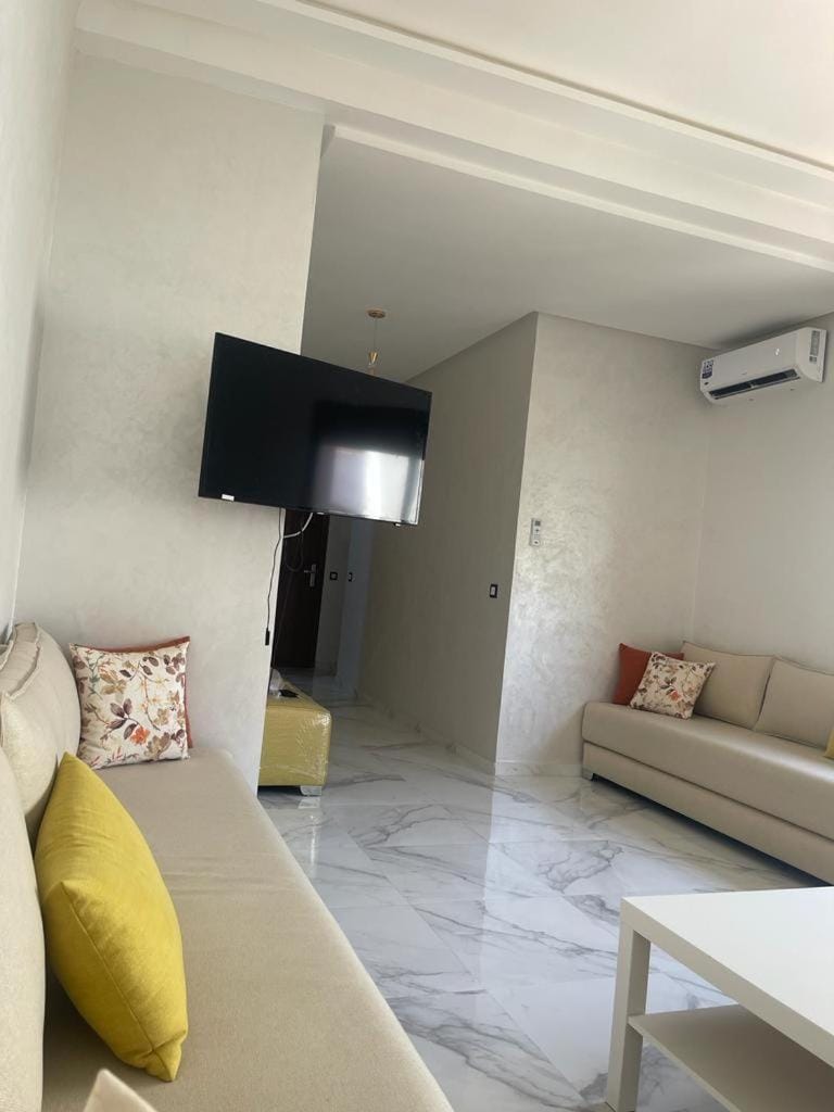 Private, Air Conditionner and Free Parking Apartment in Fes