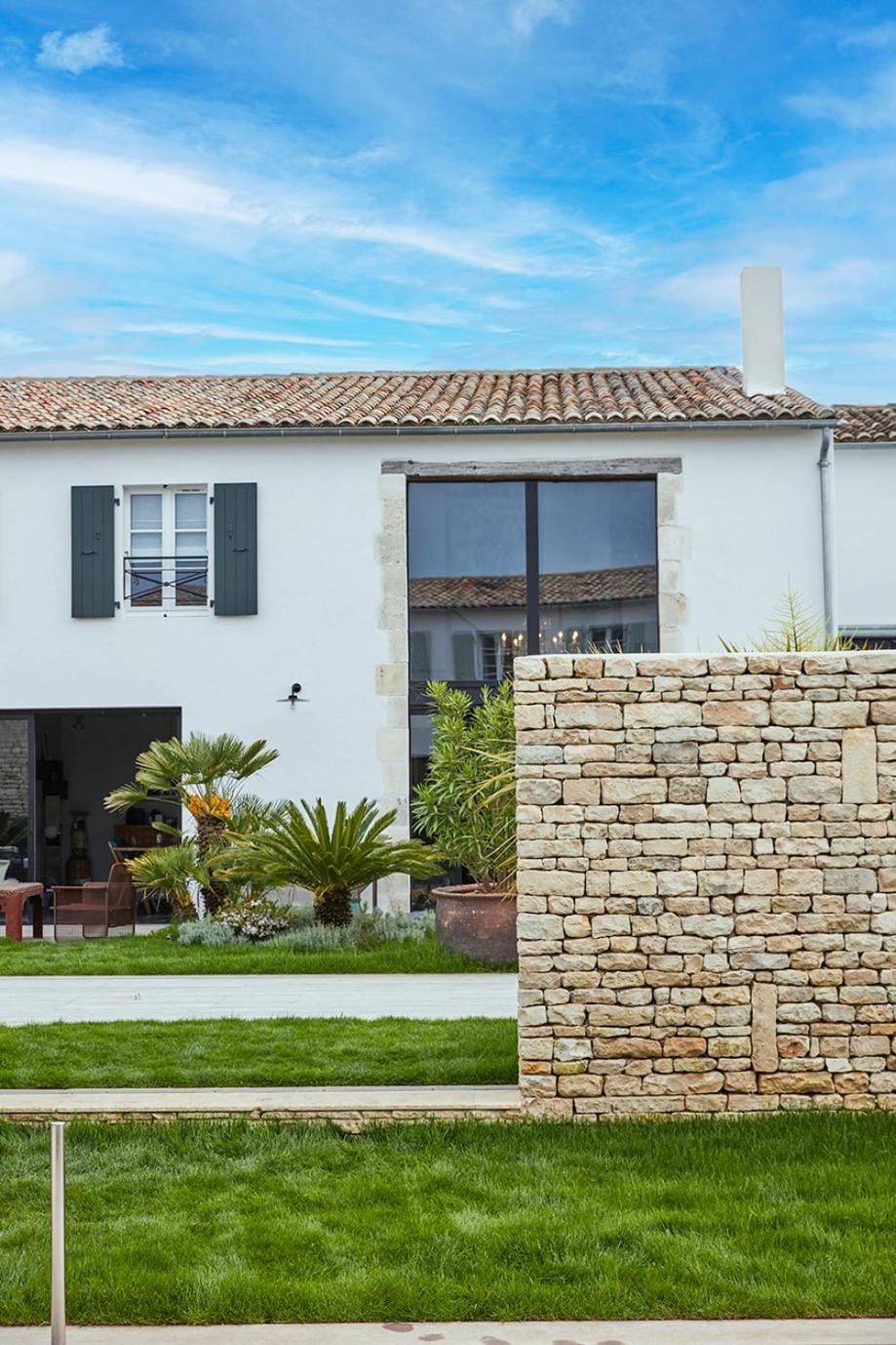 Property building, Garden, Garden view, Swimming pool