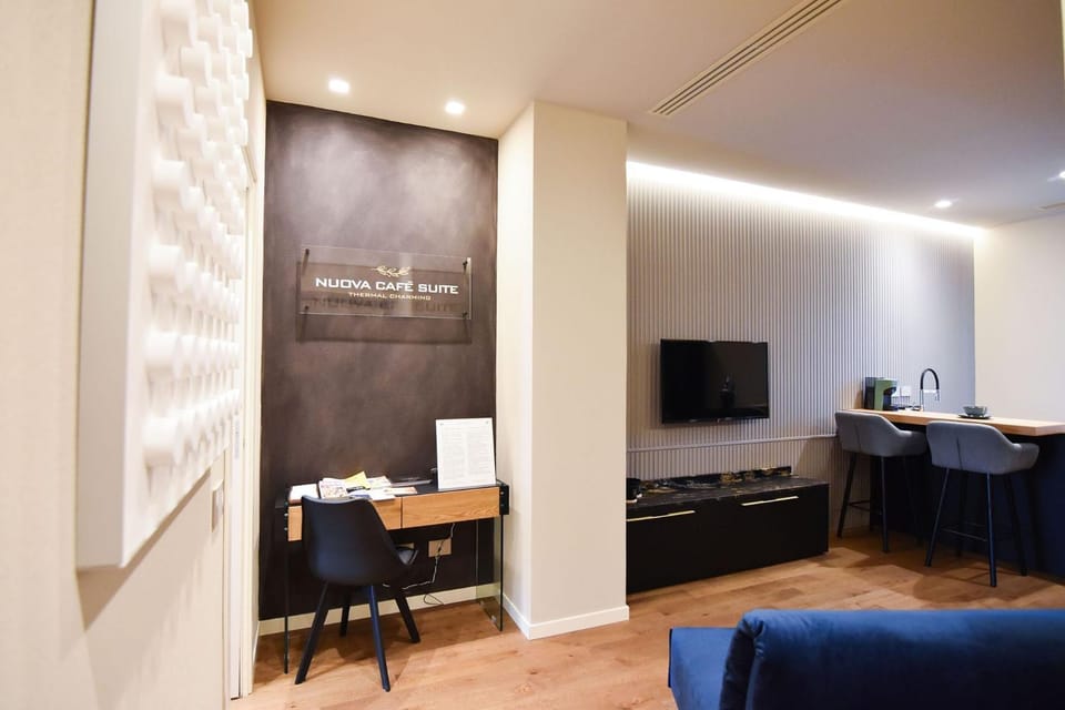Nuova Cafe' Suite Apartment in Lombardy