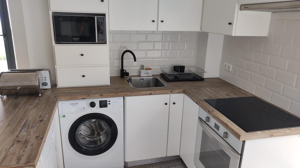 Kitchen or kitchenette, minibar, pet friendly, stove, toaster, washing machine