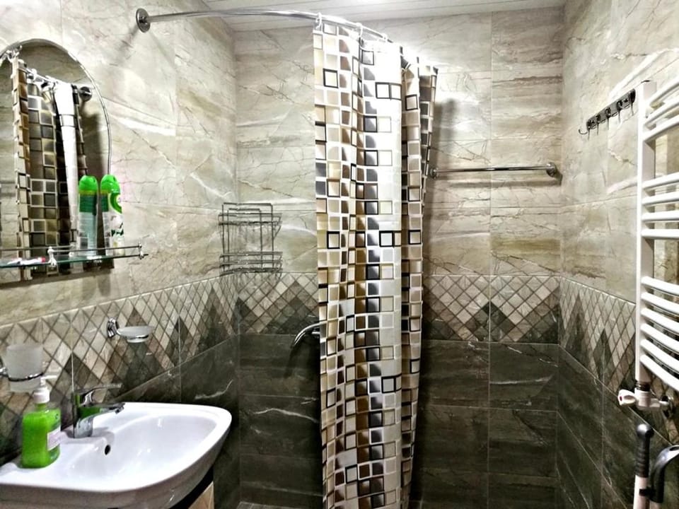 City Center Large and Comfortable 3 Bedroom, next to Northern Avenue Apartment in Yerevan