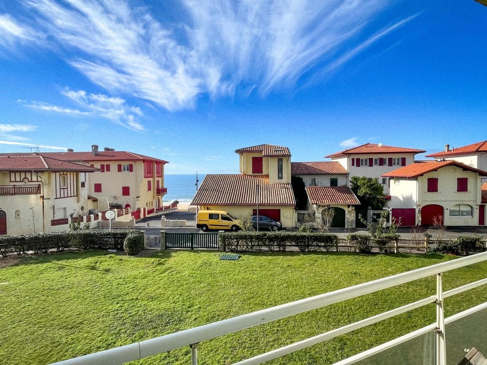 Sea view, Quiet street view