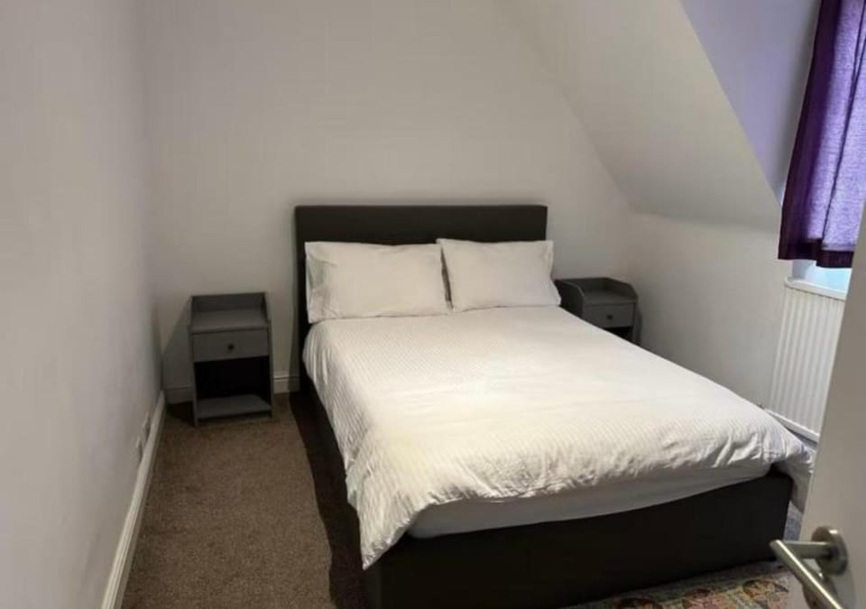 2 bedroom Flat in Camden Apartment in London Borough of Camden