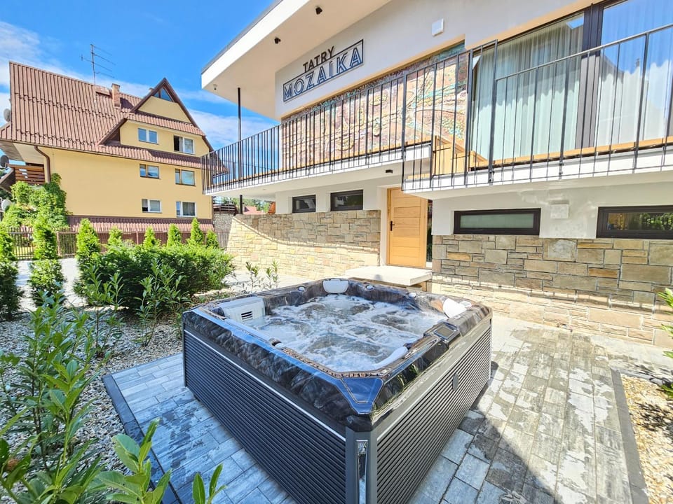 Property building, Garden, Garden view