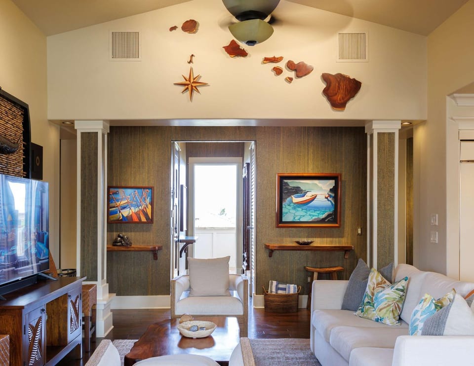 C300 Custom 4 bedroom Ocean View Penthouse Villa in Poipu