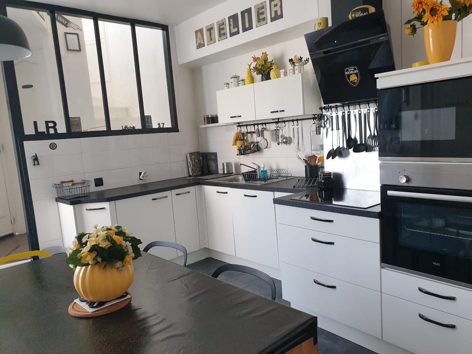 dishwasher, minibar, pet friendly, stove