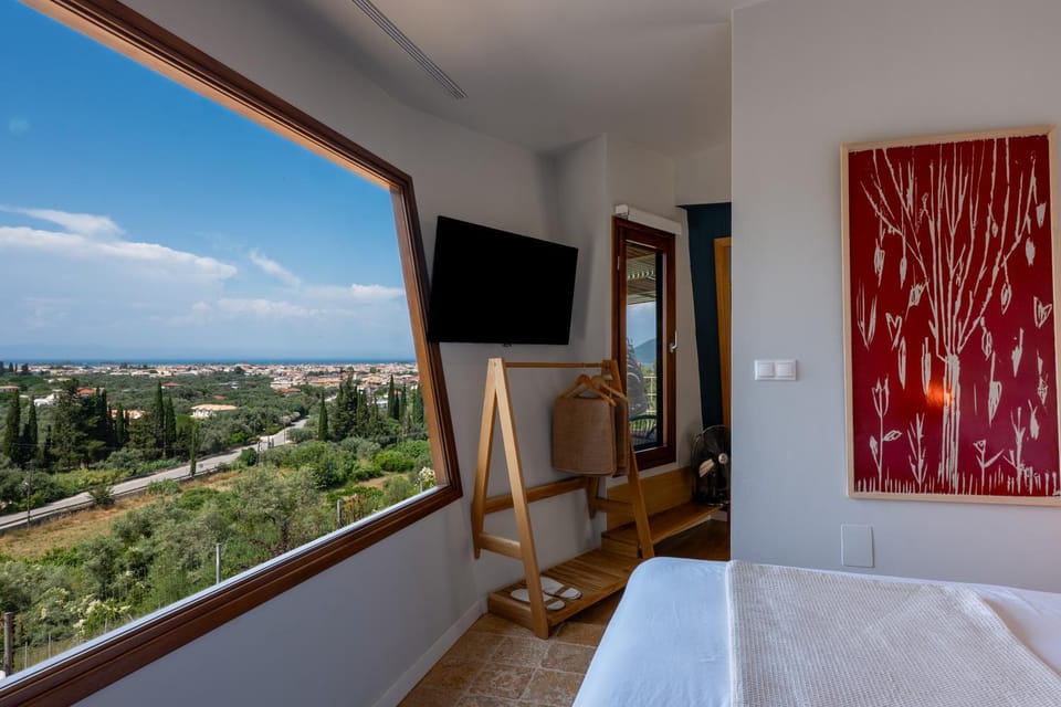 Bed, View (from property/room), Bedroom, City view
