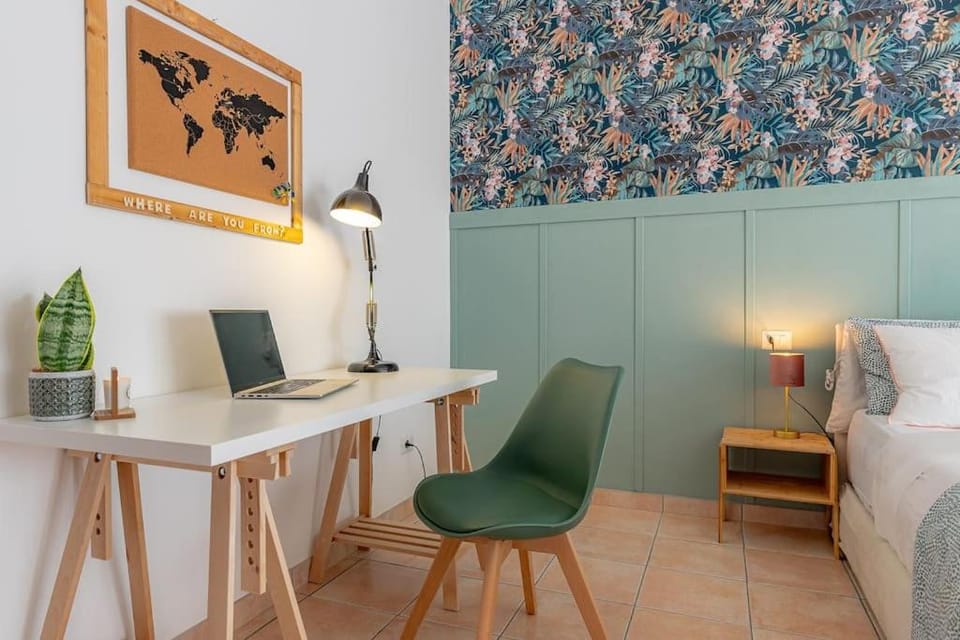 Seating area, Bedroom
