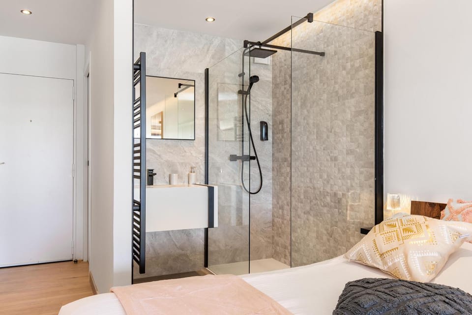 Shower, Bathroom