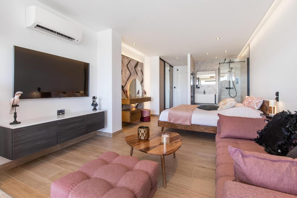 TV and multimedia, Living room, air conditioner