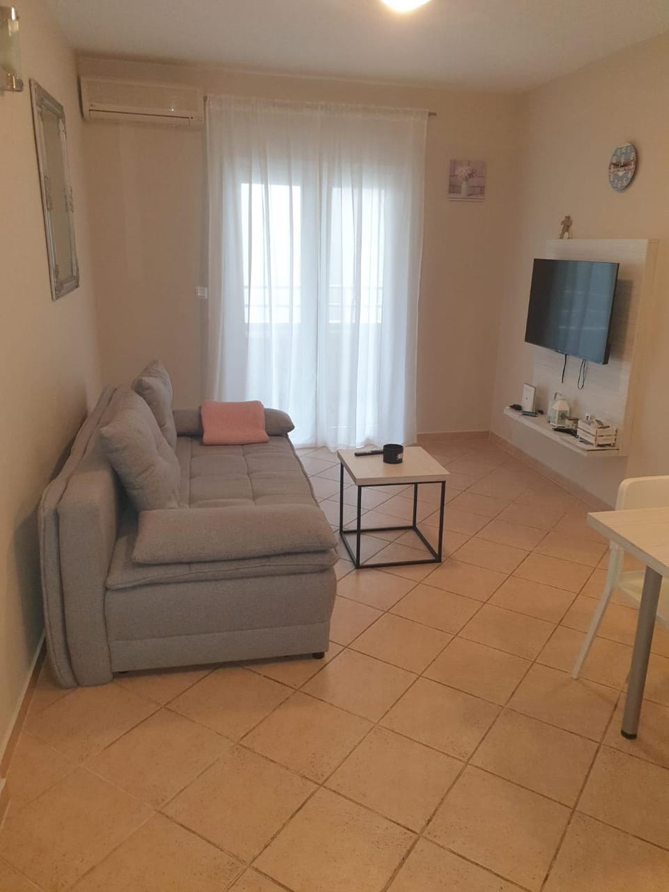 Ugodan stan u Baškoj Vodi, blizina mora i centra+P Apartment in Baška Voda