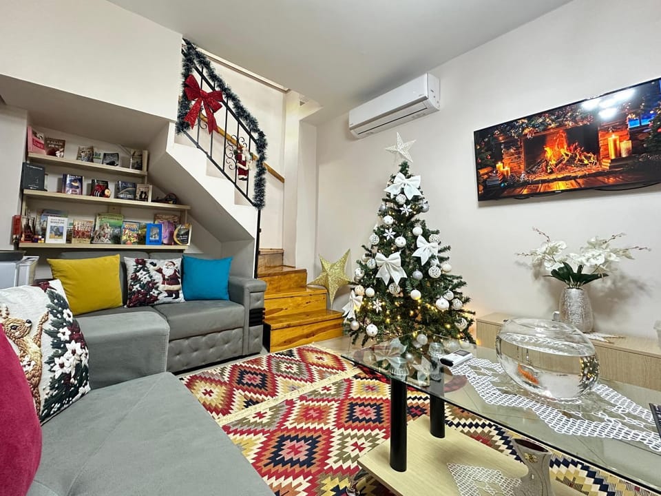 Library, Living room, children