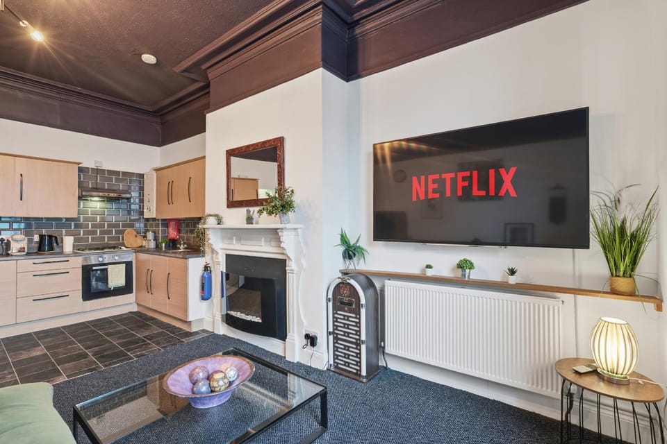 Communal lounge/ TV room, TV and multimedia