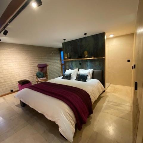 L’Oxymore Bed and Breakfast in Wallonia, Belgium