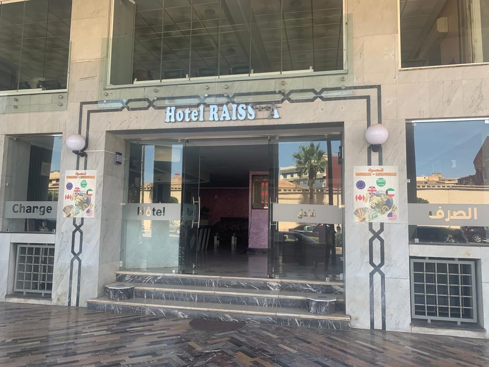 Facade/entrance