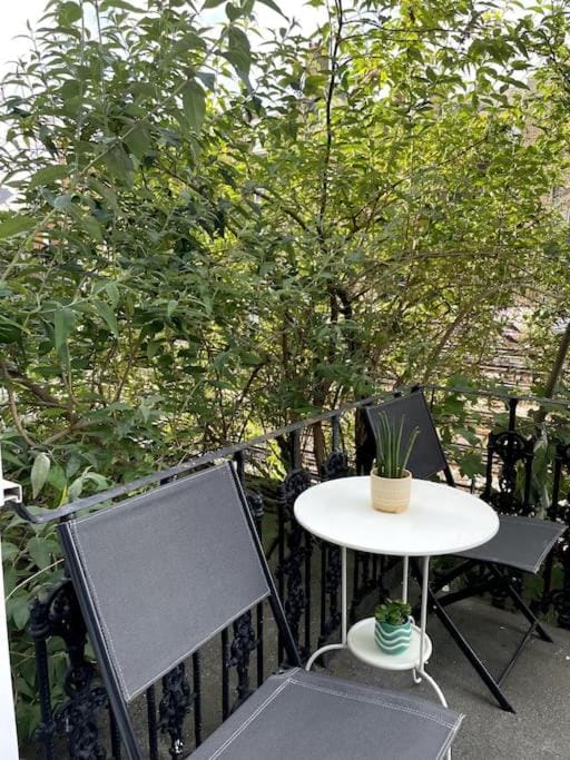 Cute&Cozy Studio Apt in Barons Court Apartment in City of Westminster