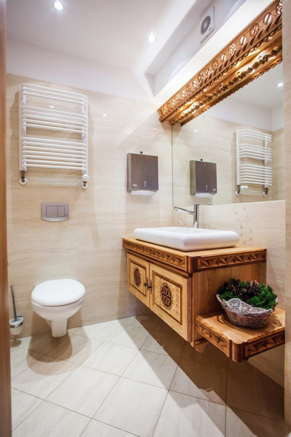 Shower, Toilet, Bathroom, Decorative detail