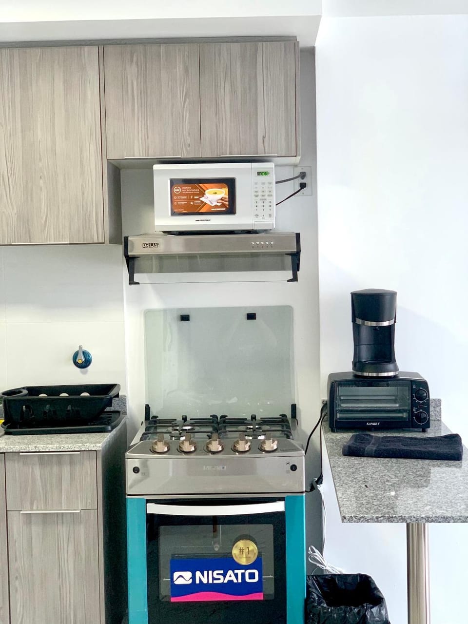 pet friendly, stove