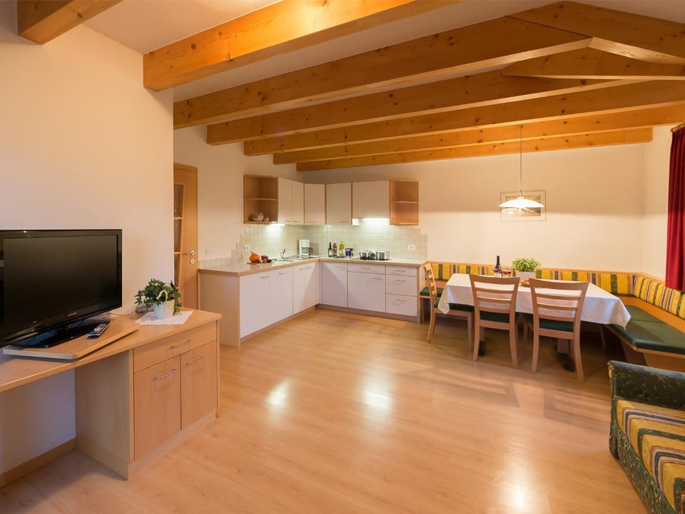 Kitchen or kitchenette, Living room, Dining area