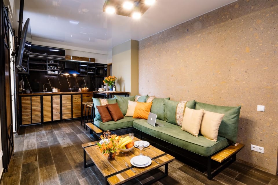 Kitchen or kitchenette, Living room, Seating area