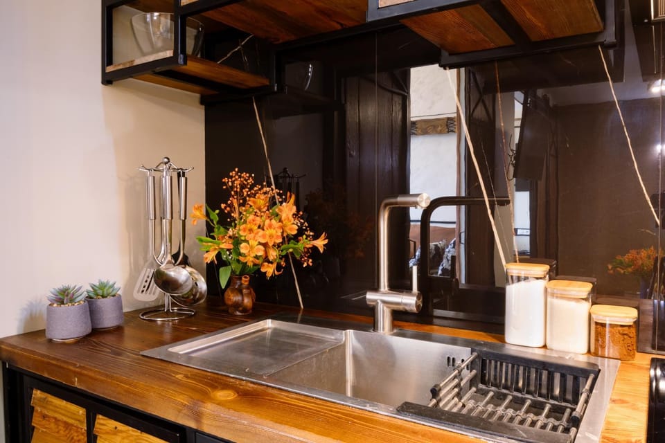 Kitchen or kitchenette