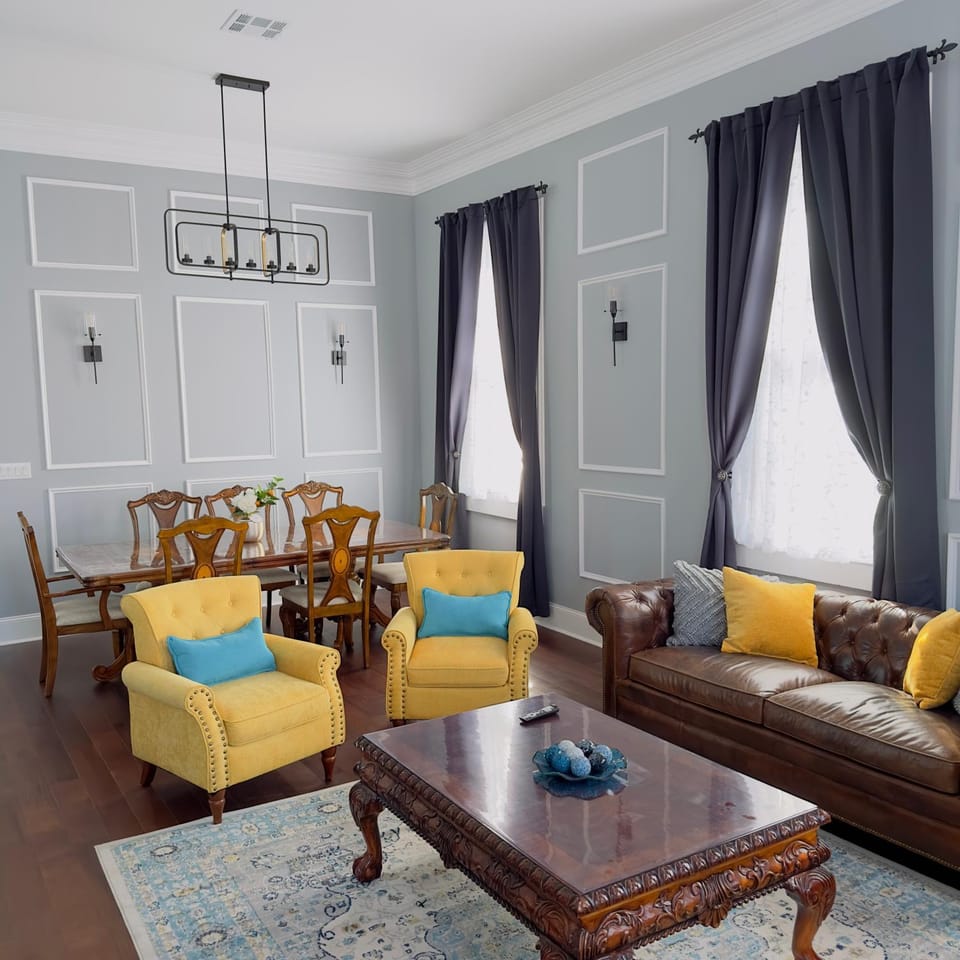 Communal lounge/ TV room