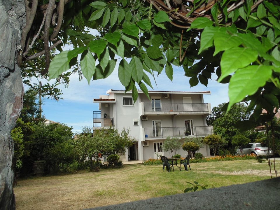 Apartments Macaso Apartment in Montenegro