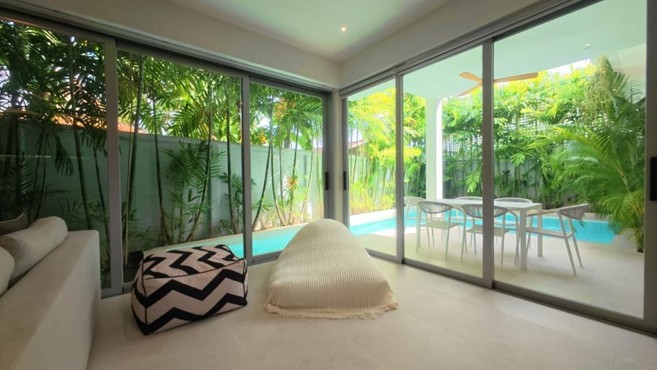Pool view, Swimming pool