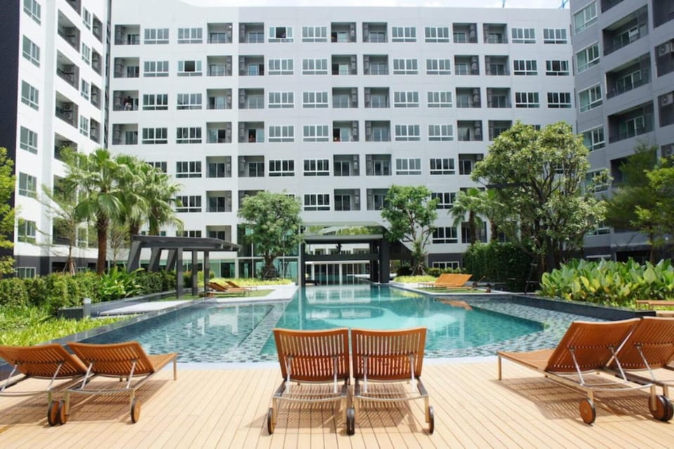 Property building, Swimming pool