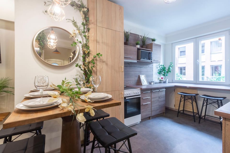 Kitchen or kitchenette, Dining area, minibar, pet friendly, stove