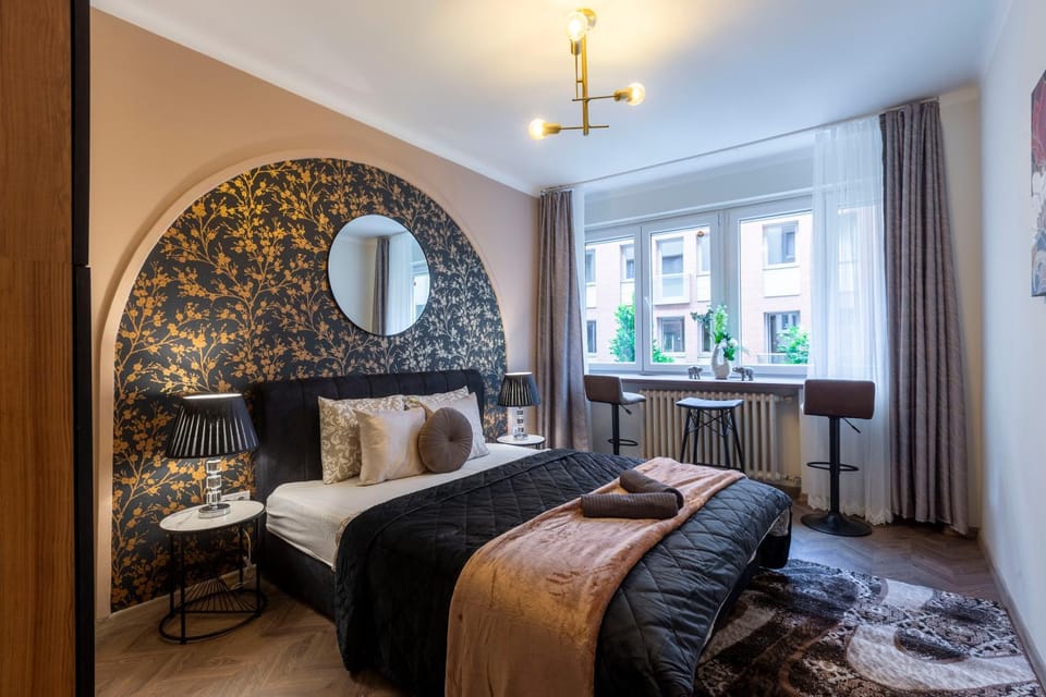 Bed, Living room, Photo of the whole room, Bedroom