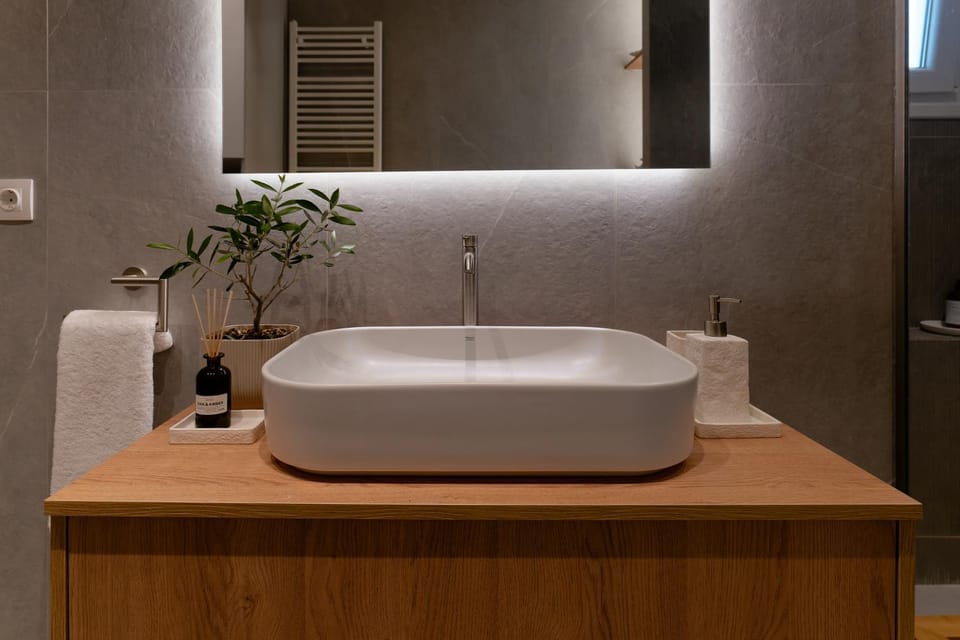 Bathroom, Bath