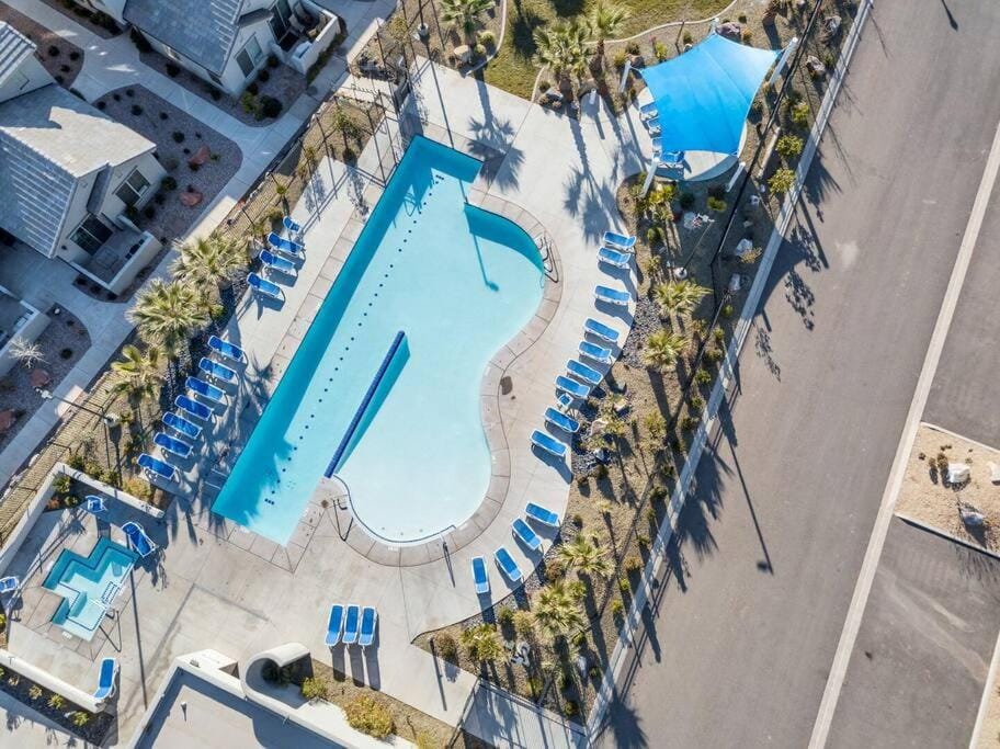 Lovin Life-Pool is Open! Dog Friendly! House in Washington