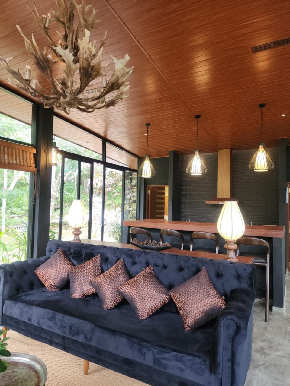 Living room, Seating area
