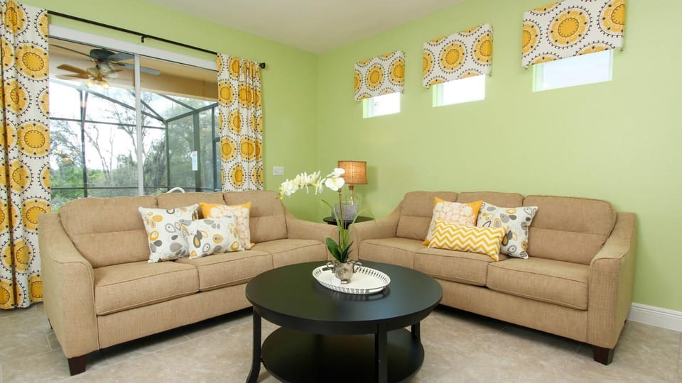 4317 Acorn House in Four Corners