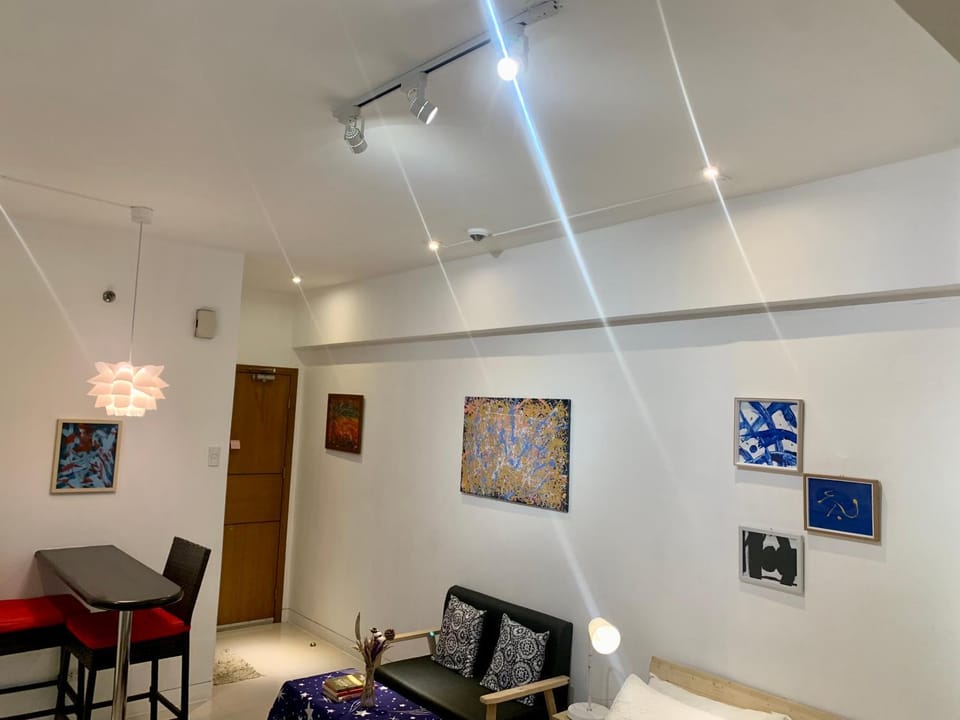 Scandi Minimalist Mckinley Hill BGC Apartment hotel in Makati