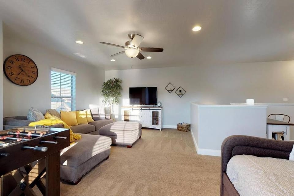 Southern Comfort-Pool! Hot Tub! House in Washington