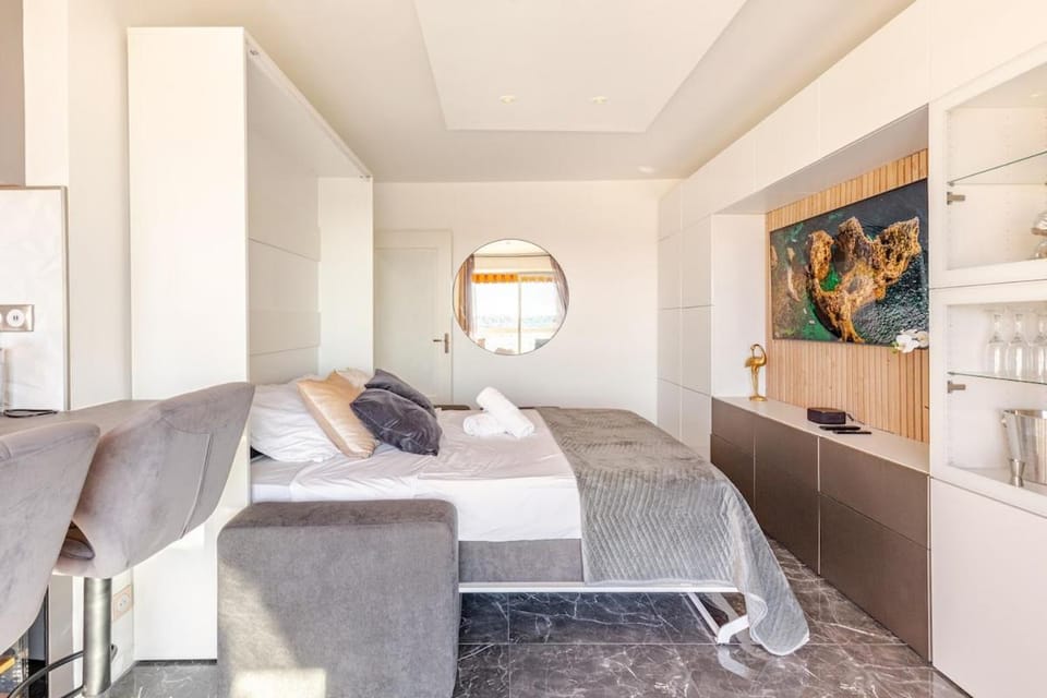 TV and multimedia, Bedroom