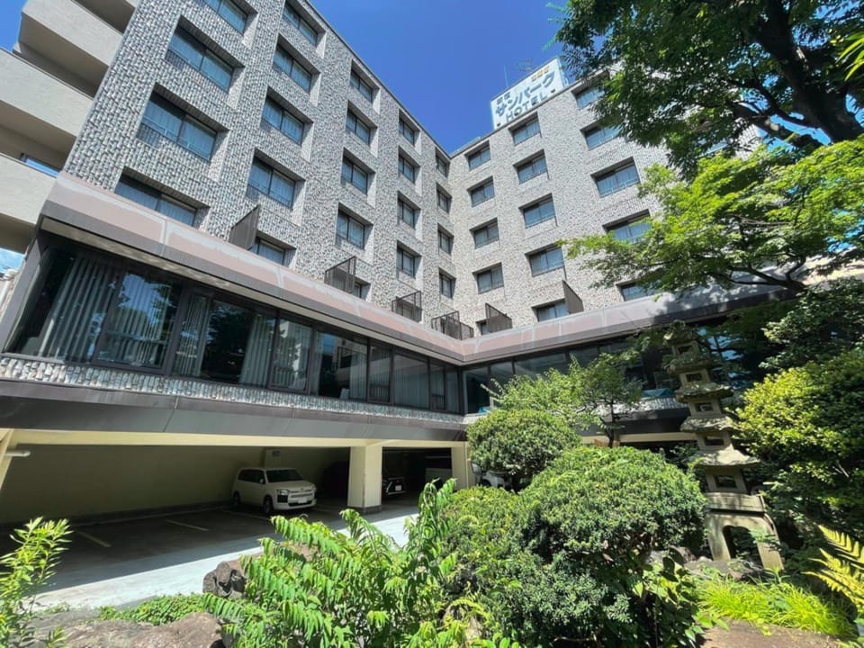 Property building, Day, Garden